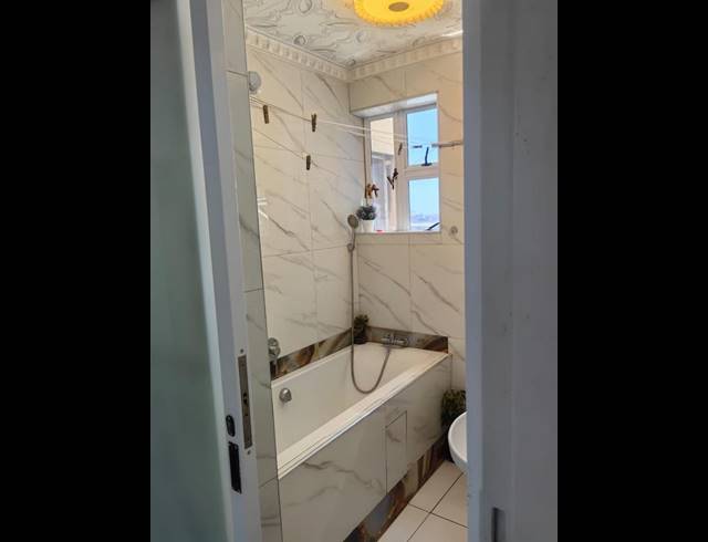 2 BEDROOM PROPERTY TO RENT IN SOUTH BEACH